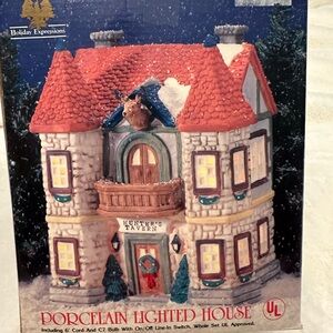 Holiday expressions in original box porcelain lighted house Hunters Tavern